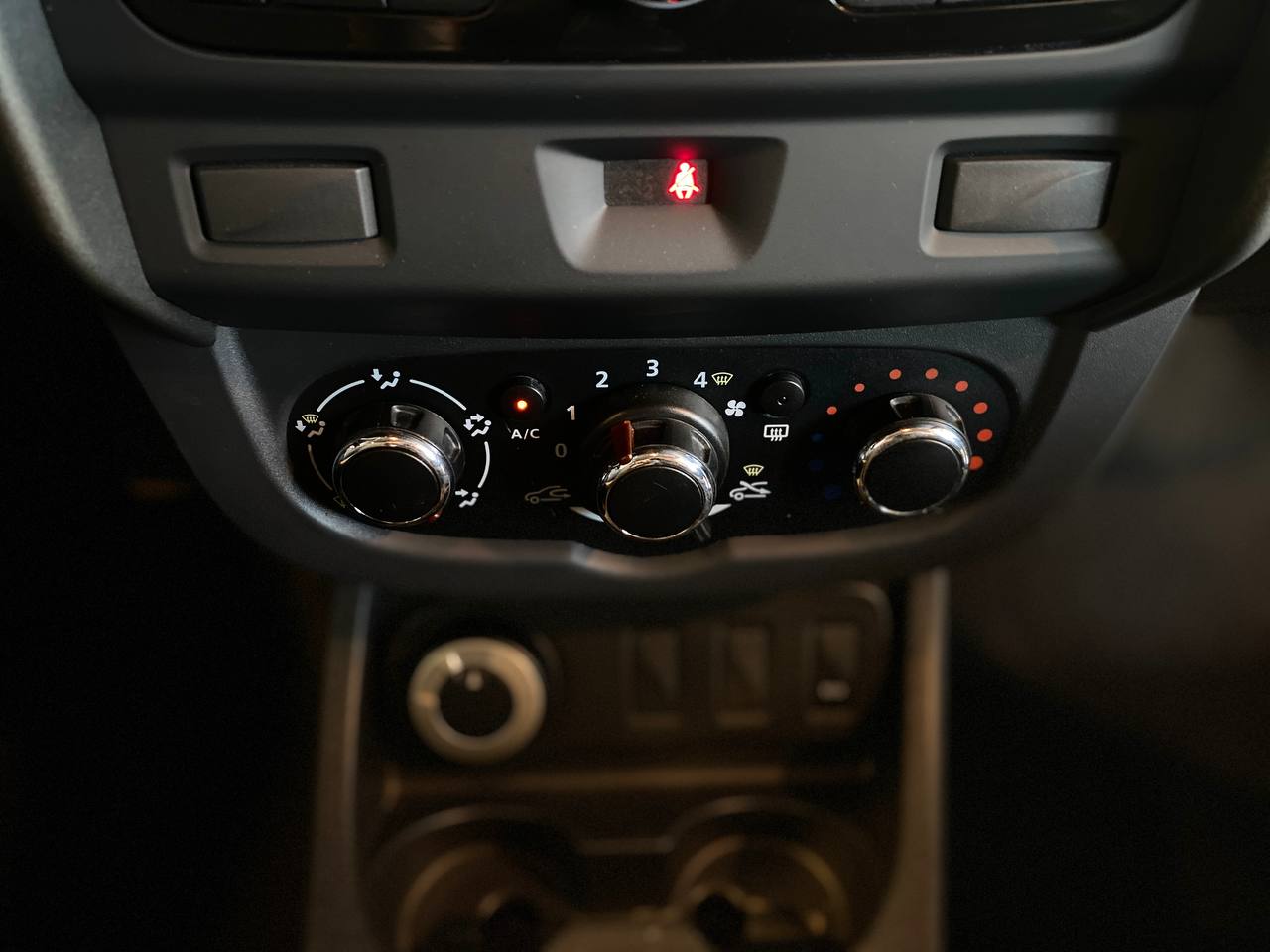 RENAULT DUSTER