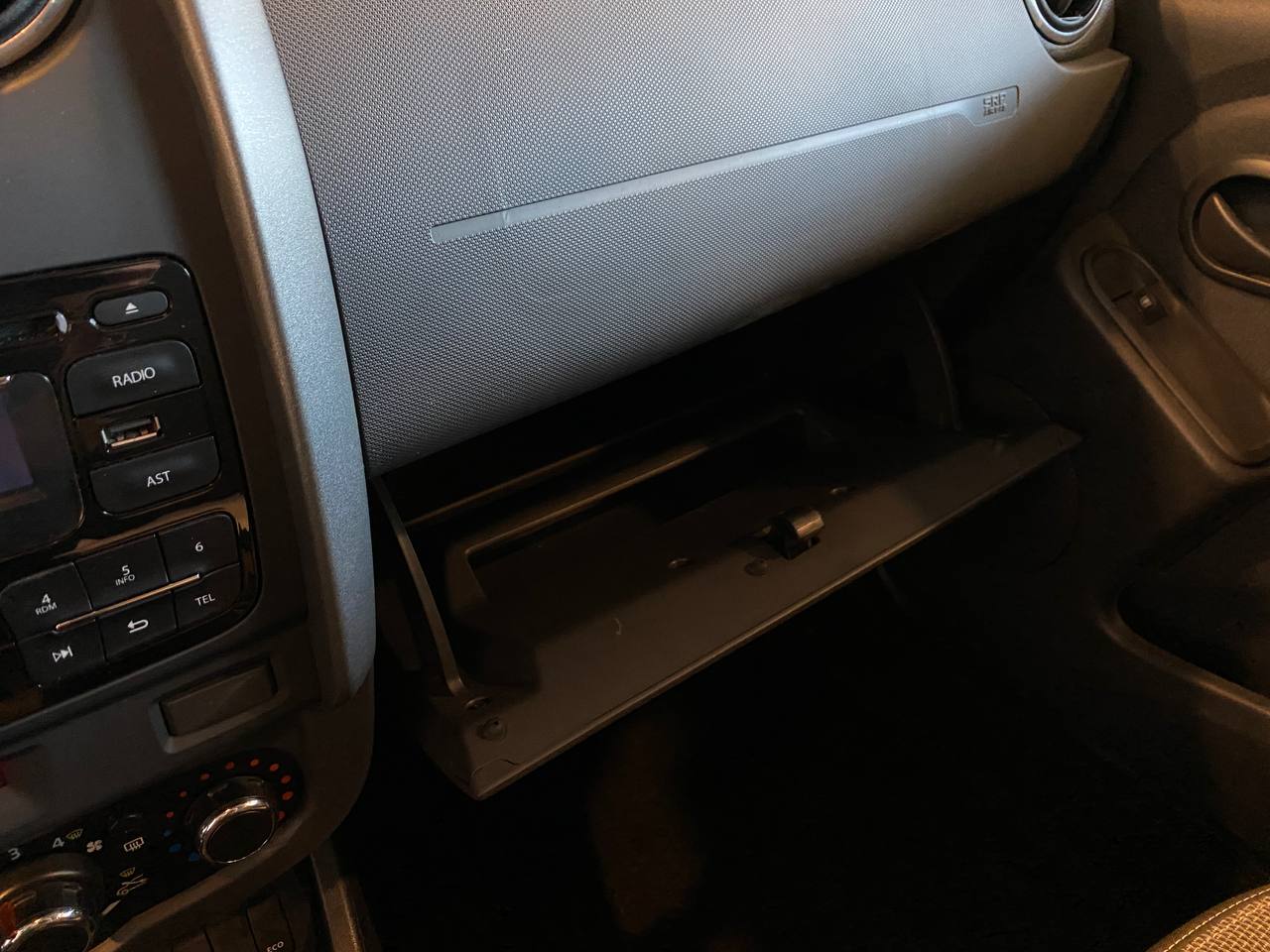 RENAULT DUSTER