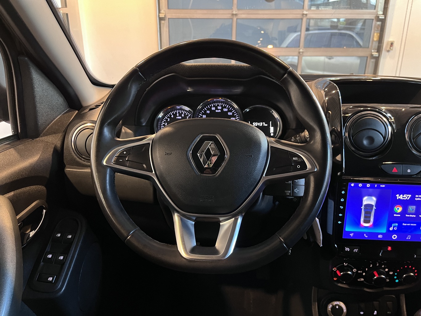 RENAULT DUSTER