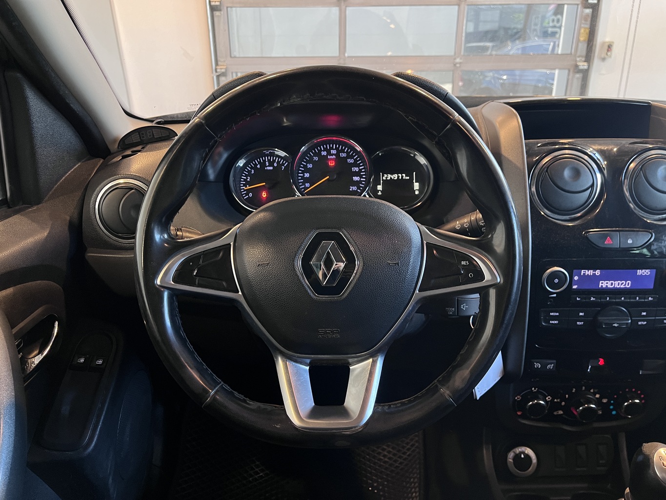 RENAULT DUSTER