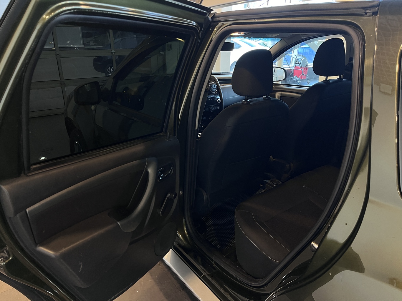 RENAULT DUSTER