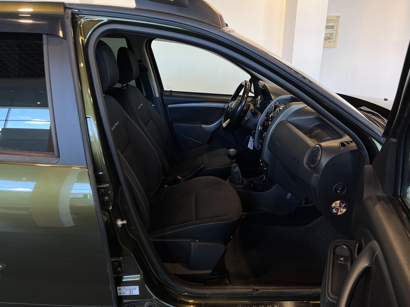 RENAULT DUSTER