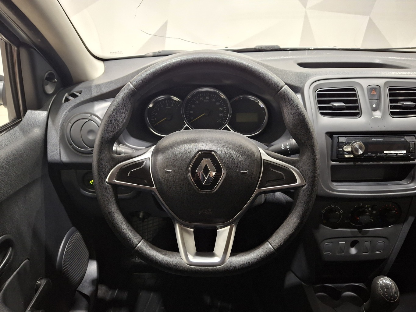 RENAULT LOGAN