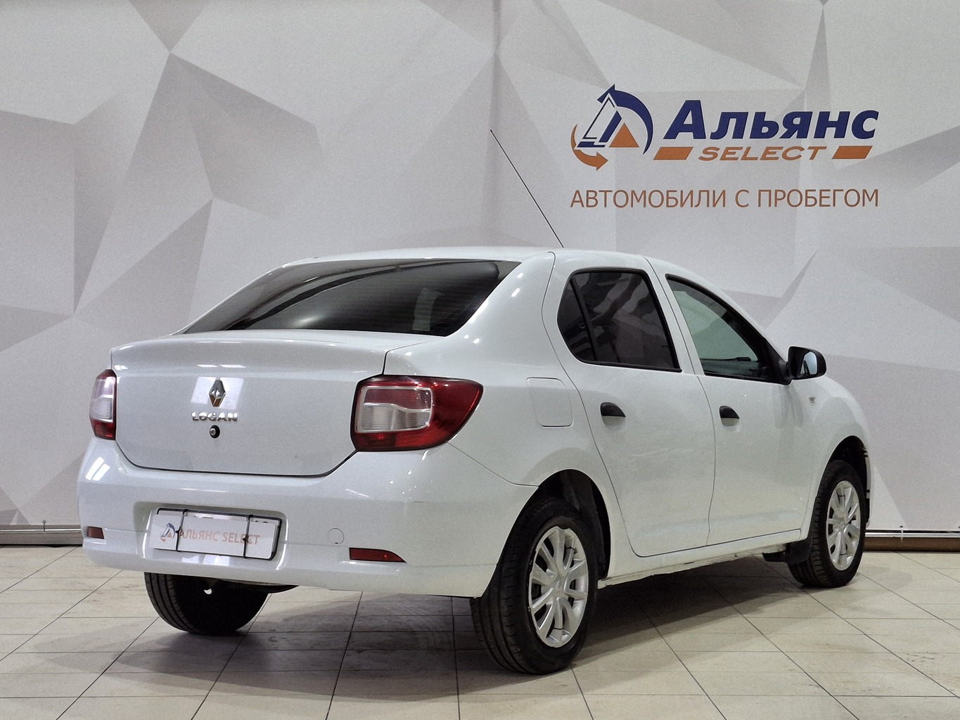 RENAULT LOGAN