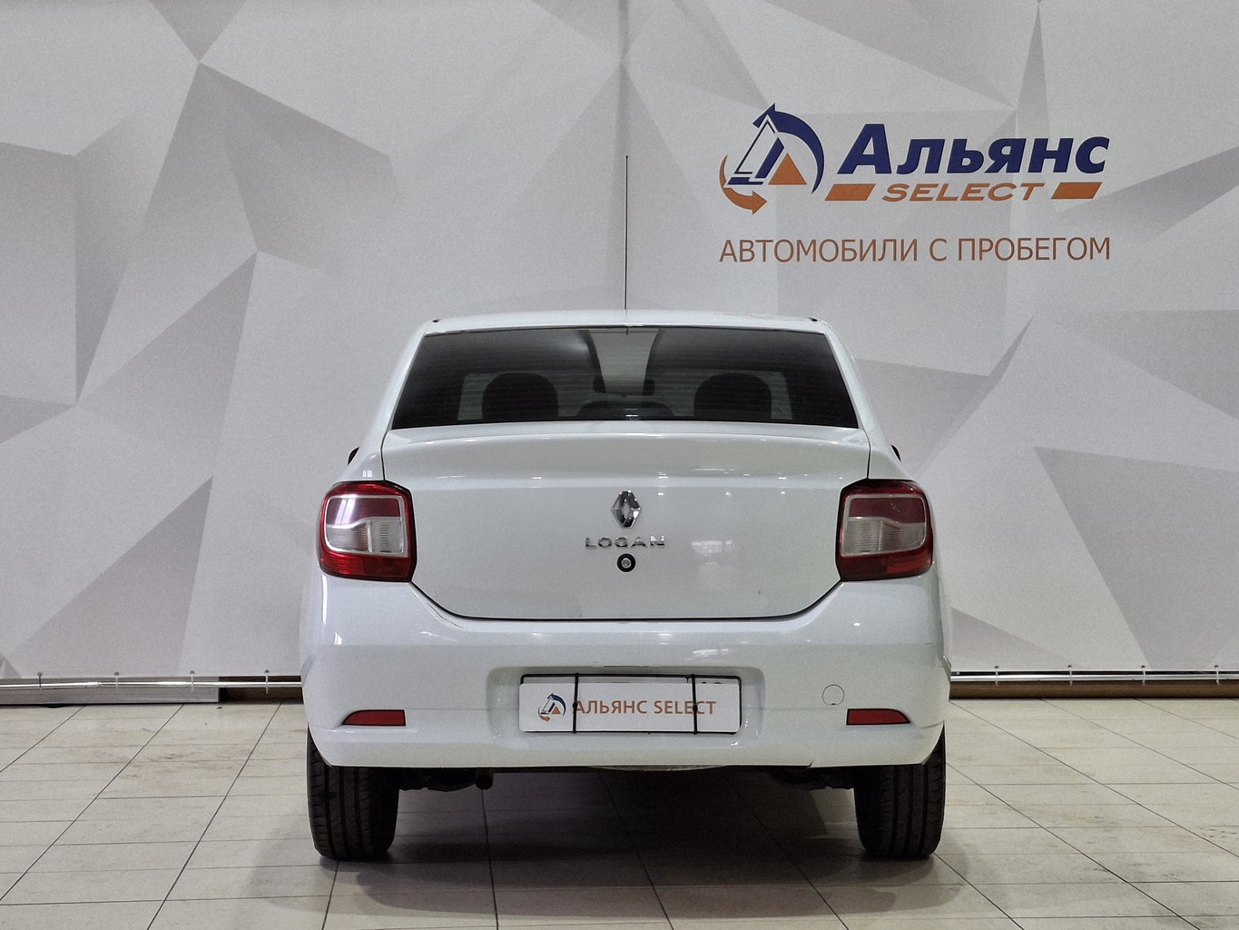 RENAULT LOGAN