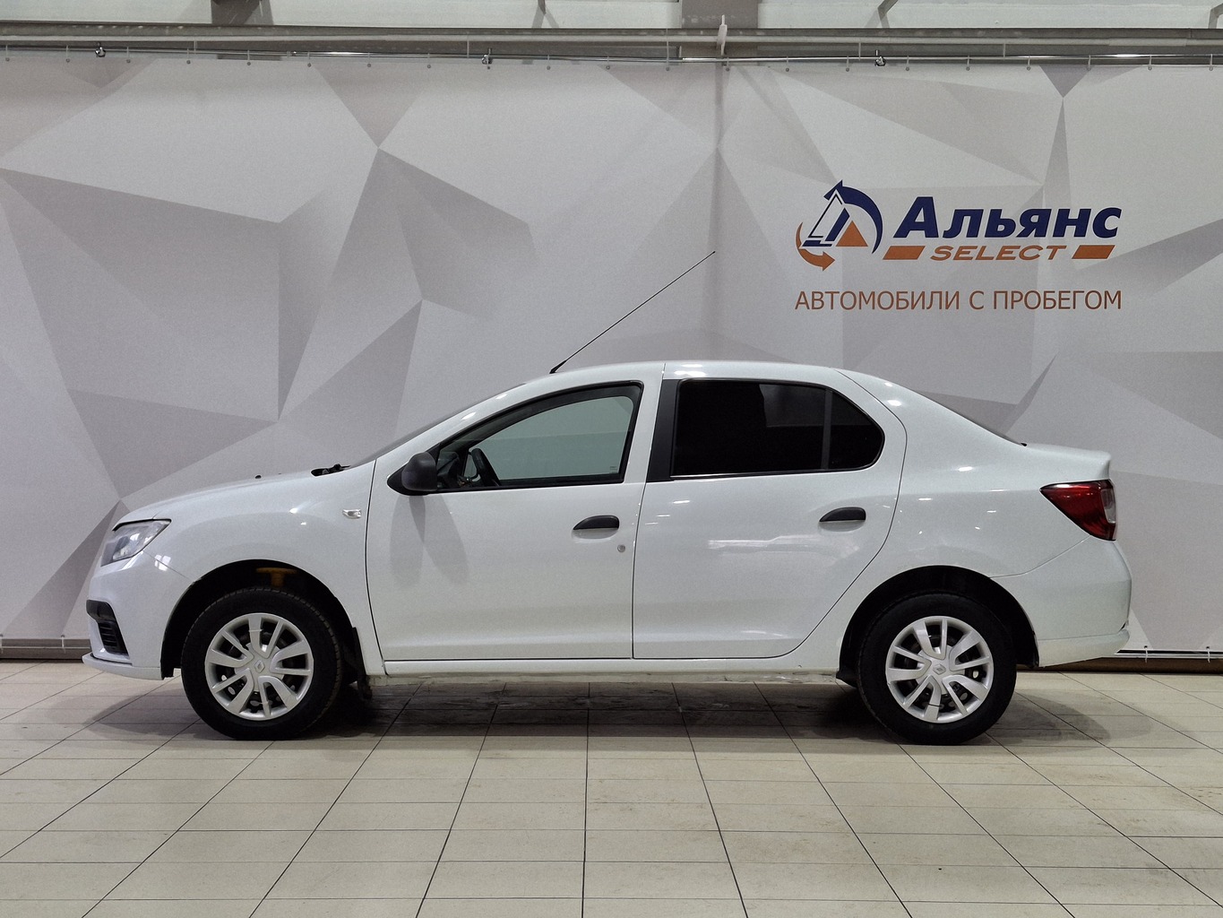RENAULT LOGAN