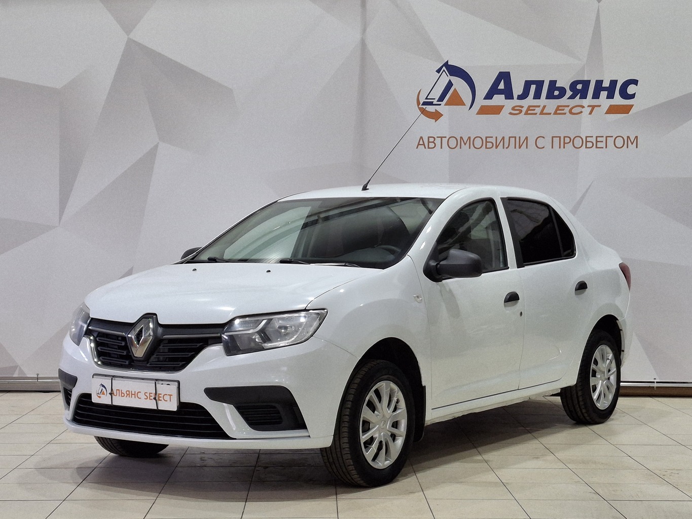 RENAULT LOGAN