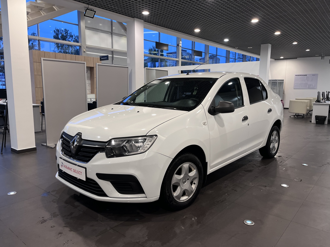 RENAULT LOGAN