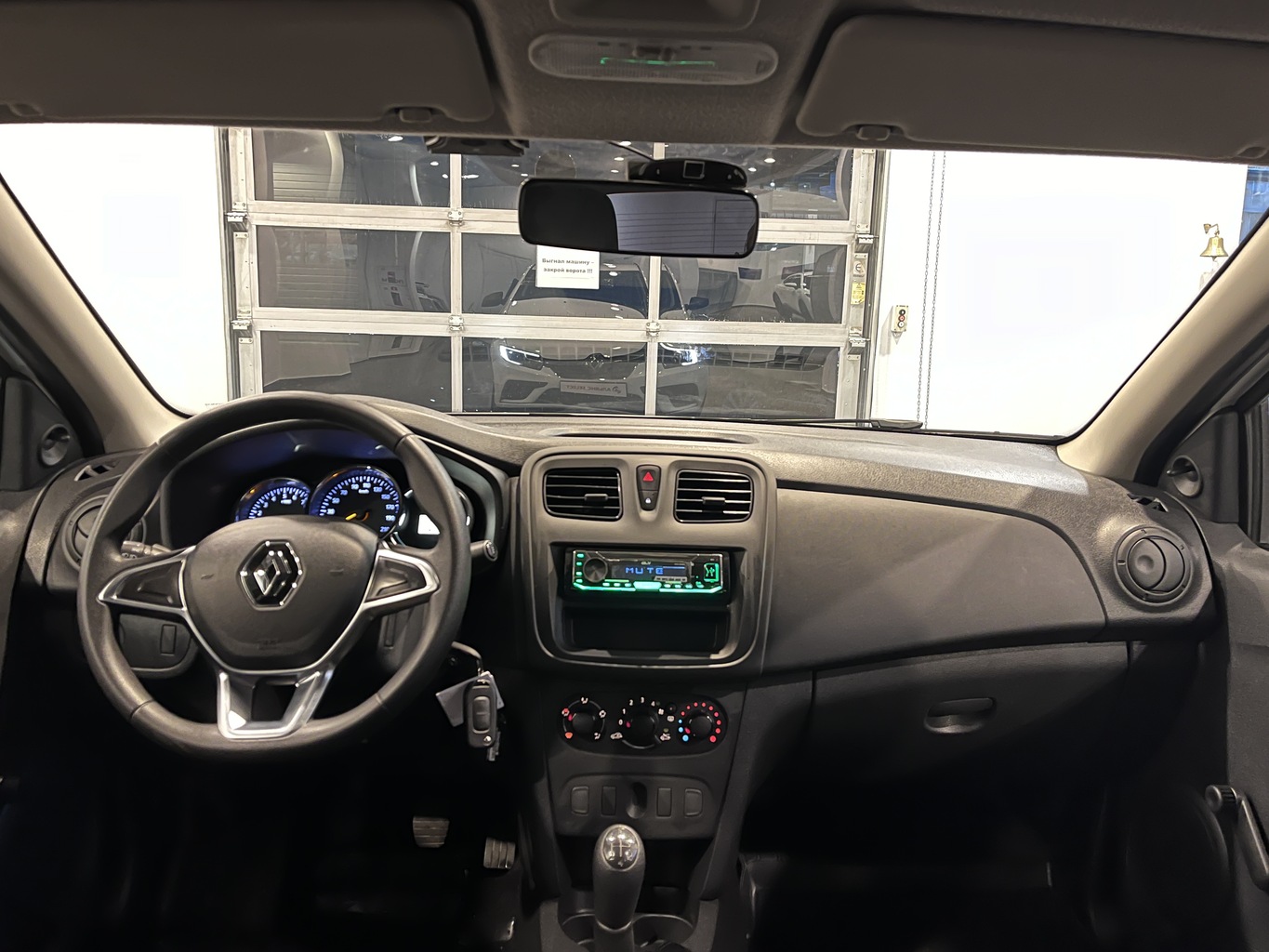 RENAULT LOGAN