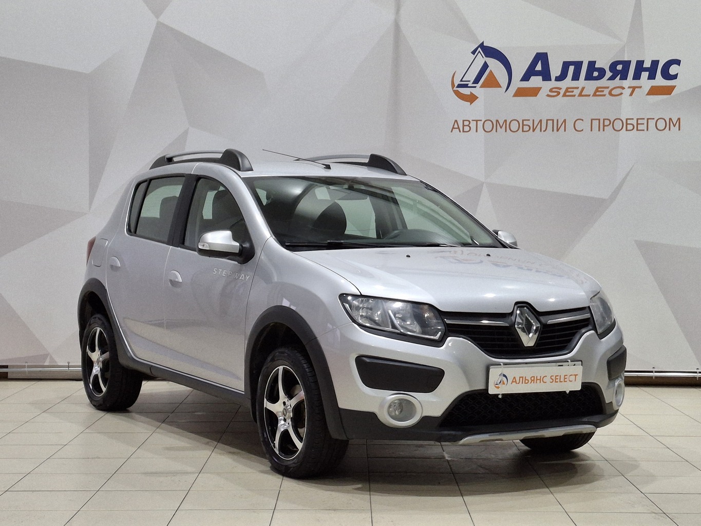 RENAULT SANDERO