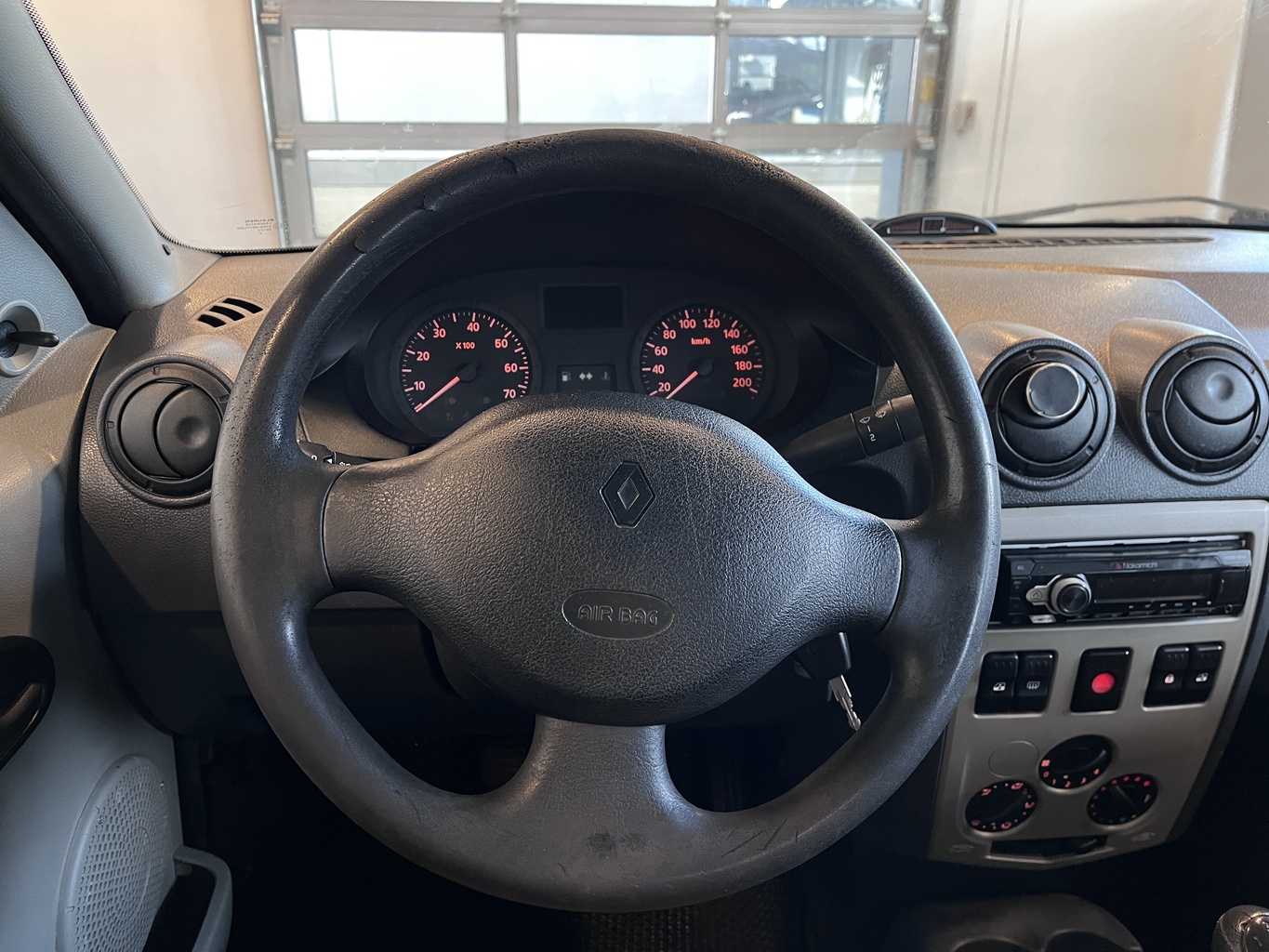 RENAULT LOGAN