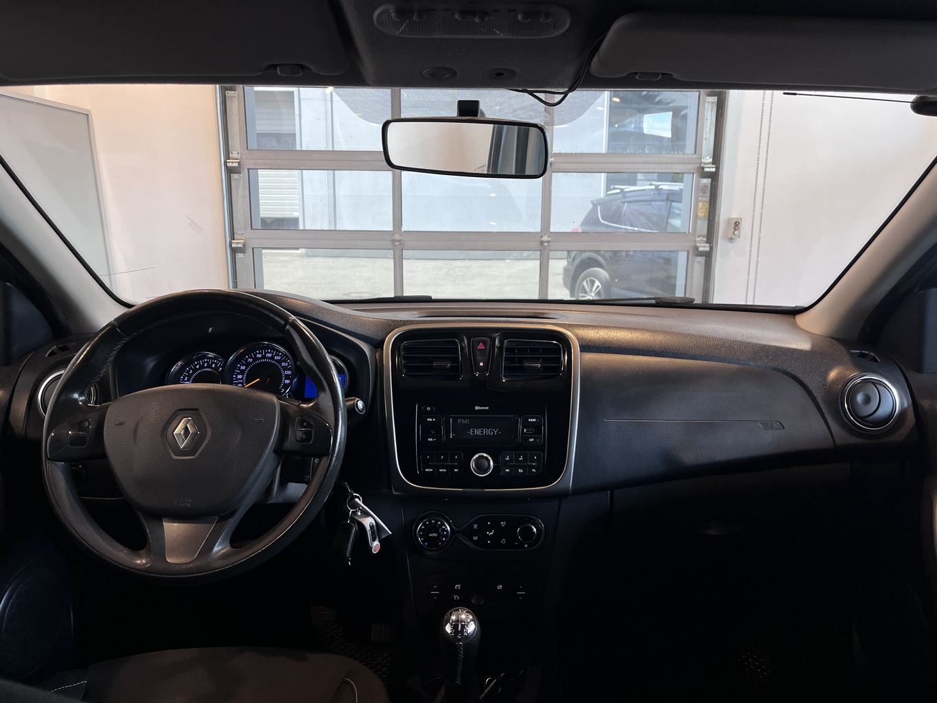 RENAULT SANDERO