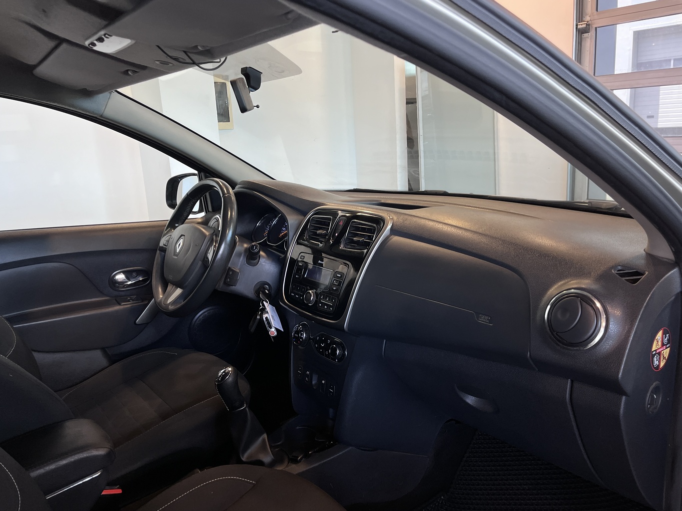 RENAULT SANDERO