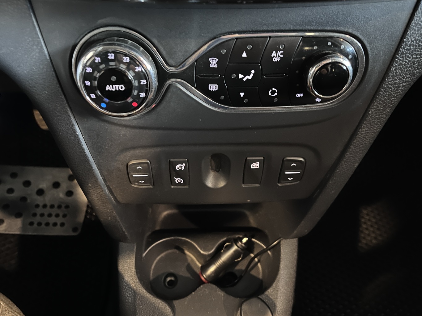 RENAULT SANDERO