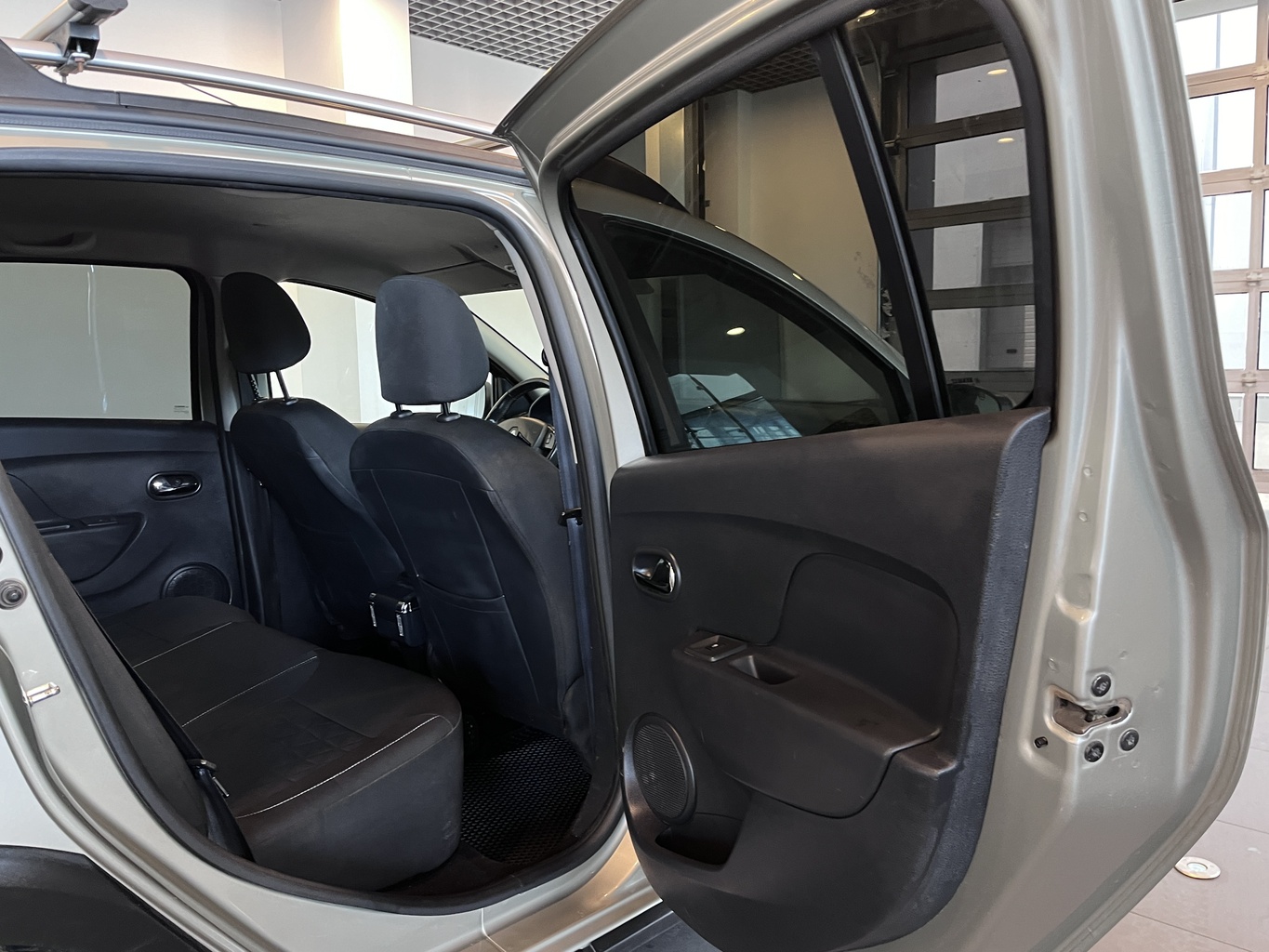 RENAULT SANDERO
