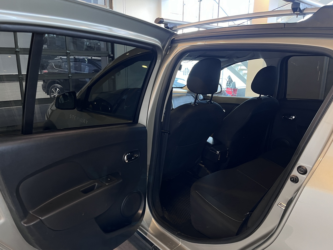 RENAULT SANDERO