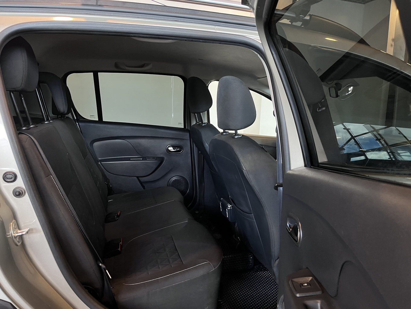 RENAULT SANDERO