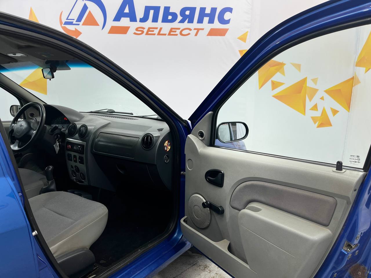 RENAULT LOGAN