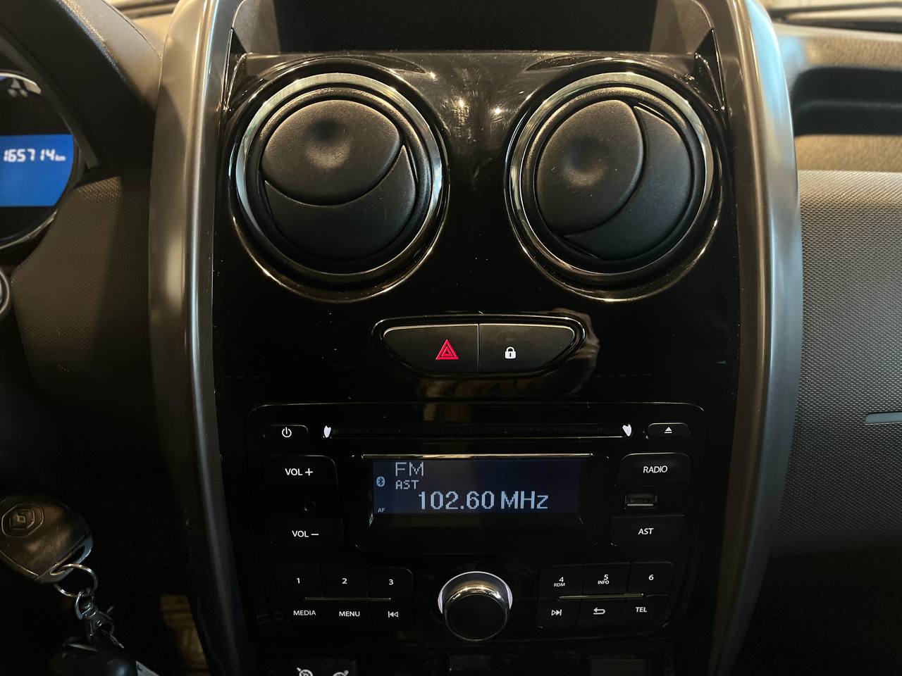 RENAULT DUSTER