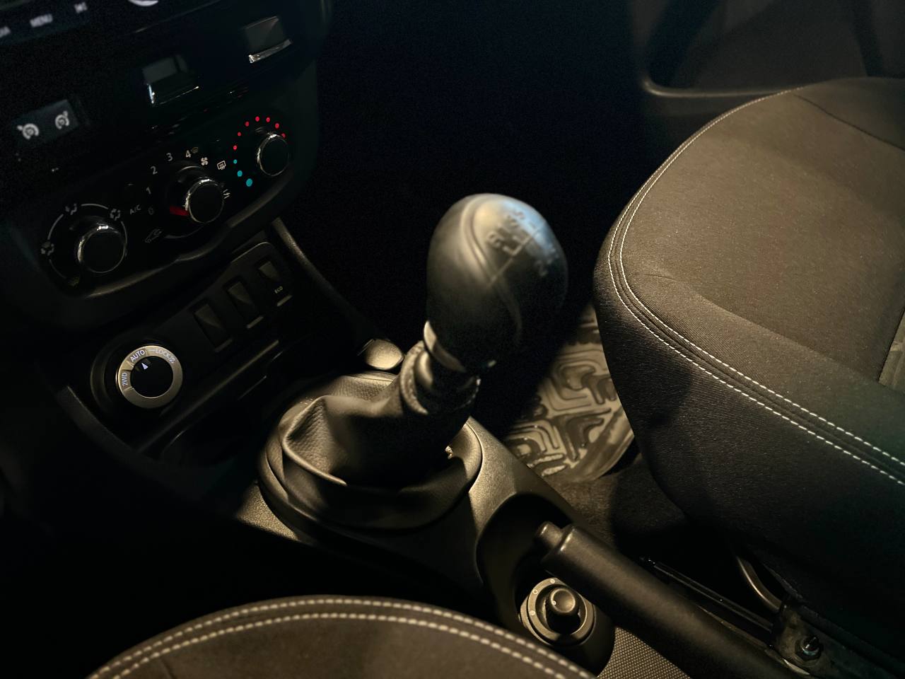 RENAULT DUSTER
