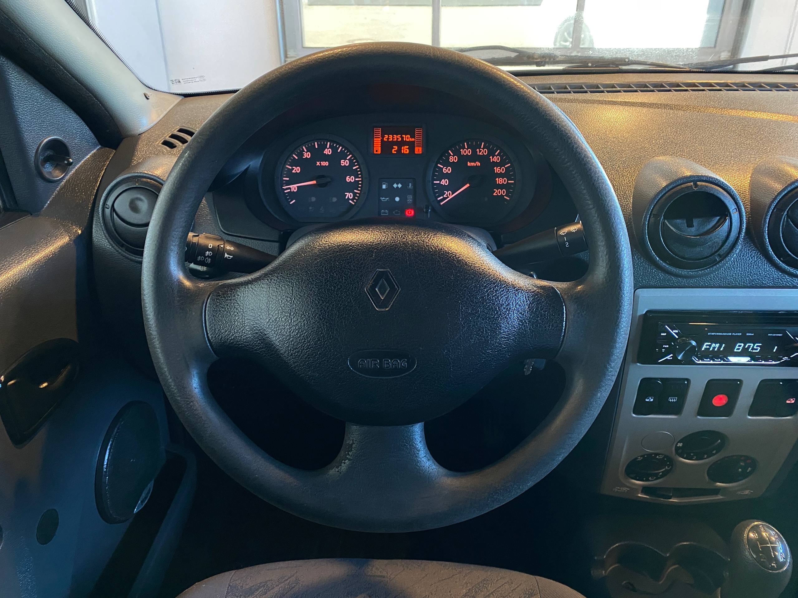 RENAULT LOGAN