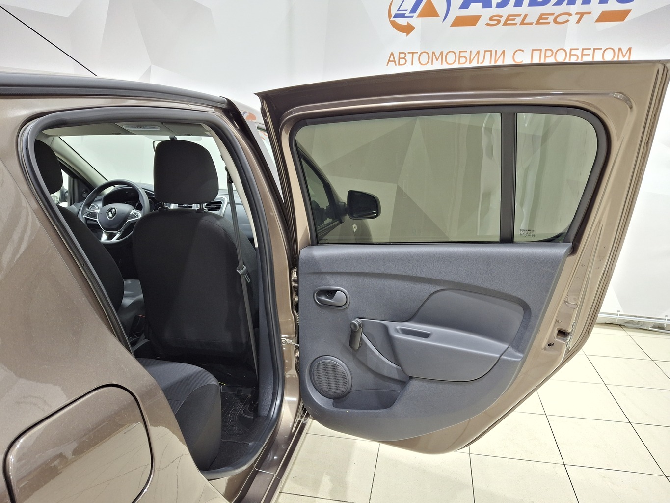 RENAULT SANDERO