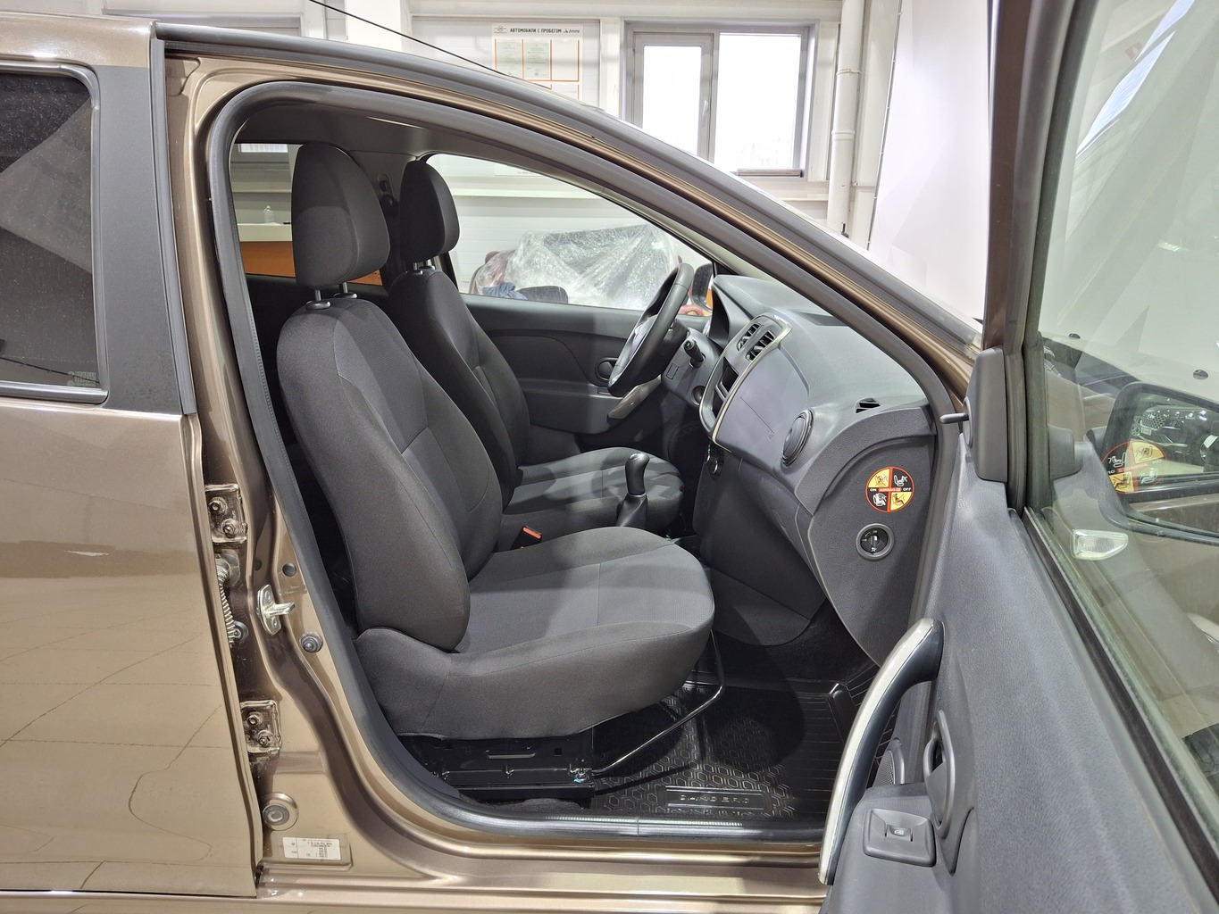 RENAULT SANDERO