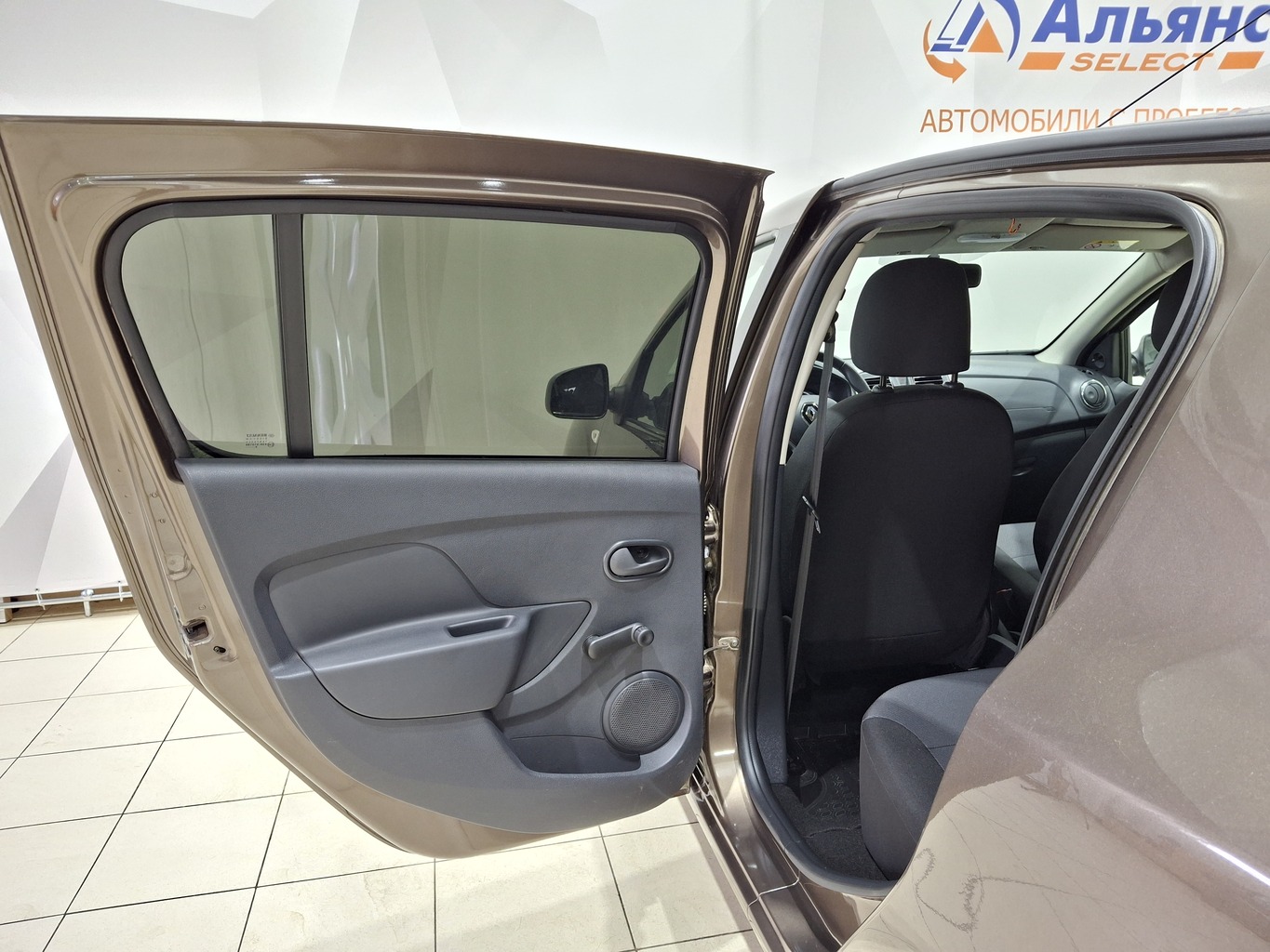 RENAULT SANDERO