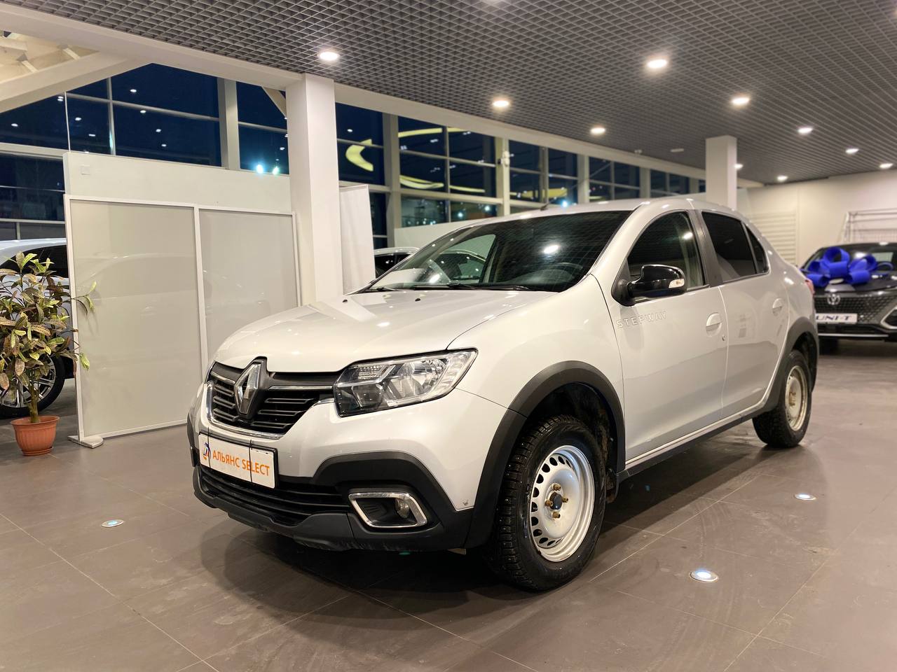 RENAULT LOGAN