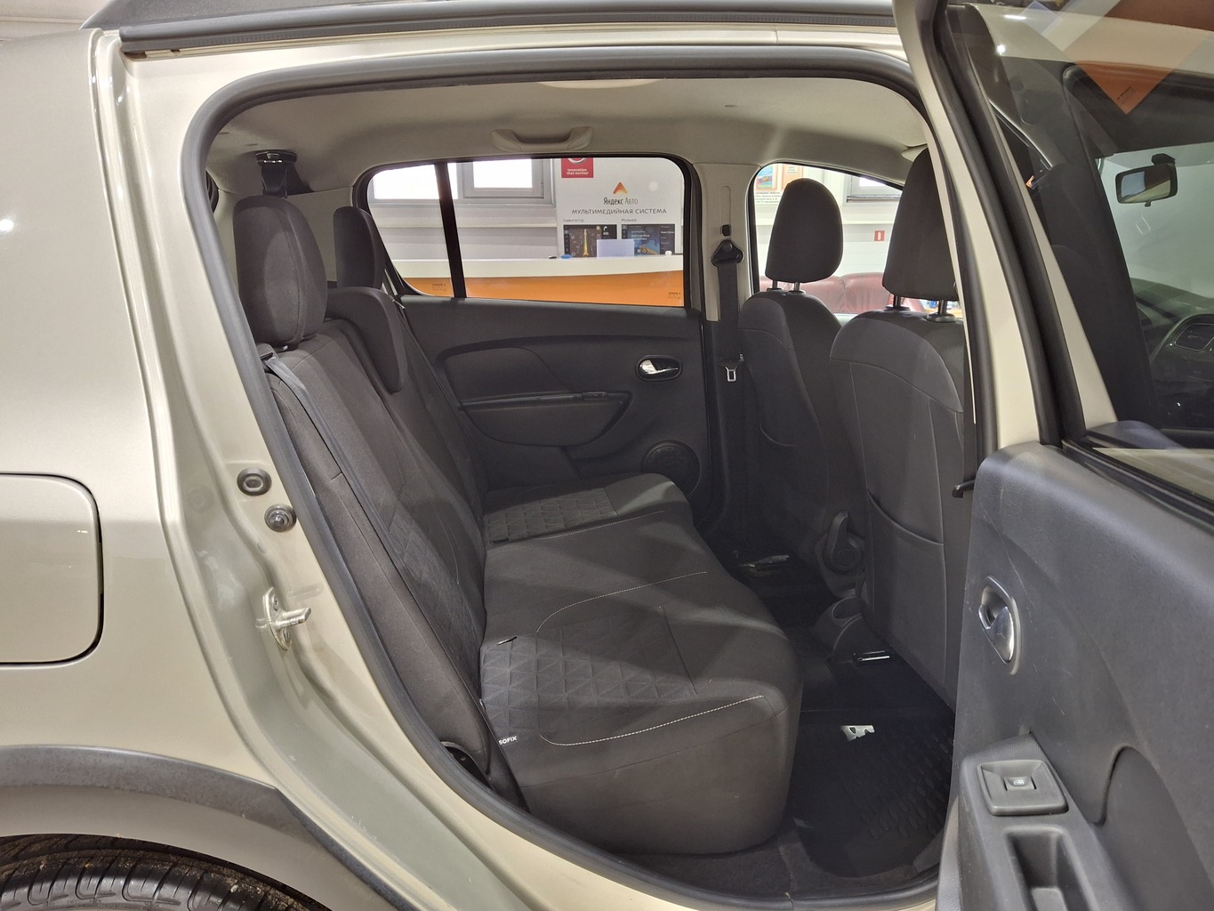 RENAULT SANDERO