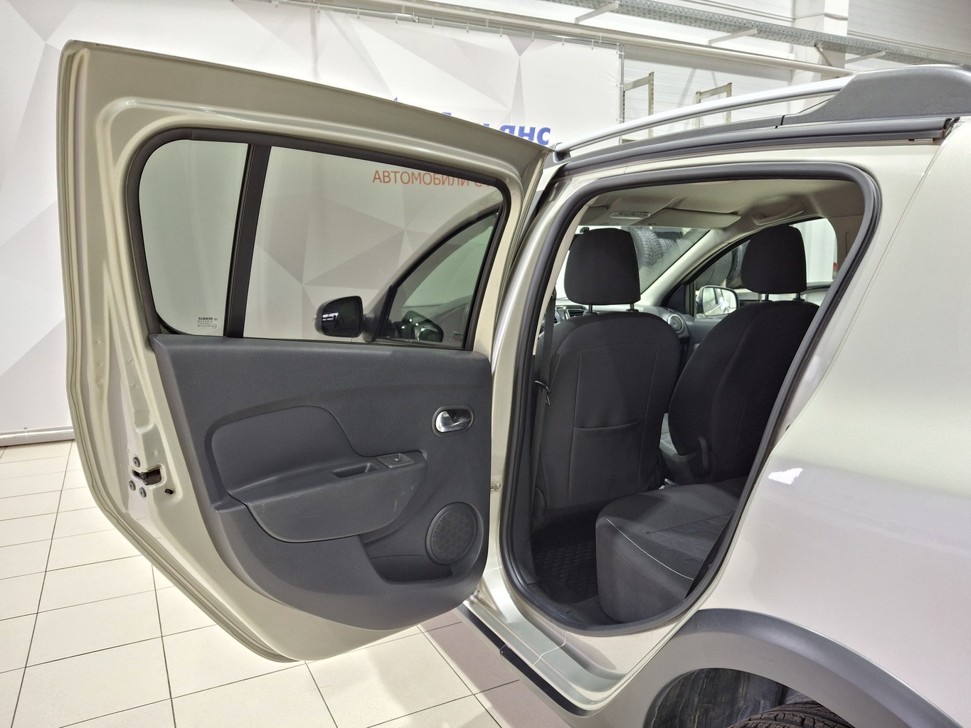 RENAULT SANDERO
