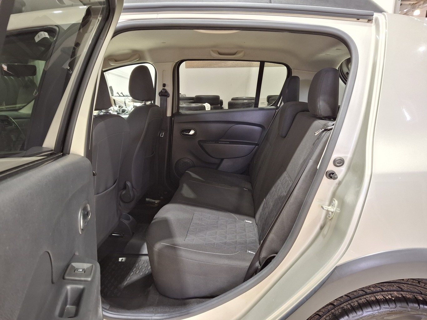 RENAULT SANDERO