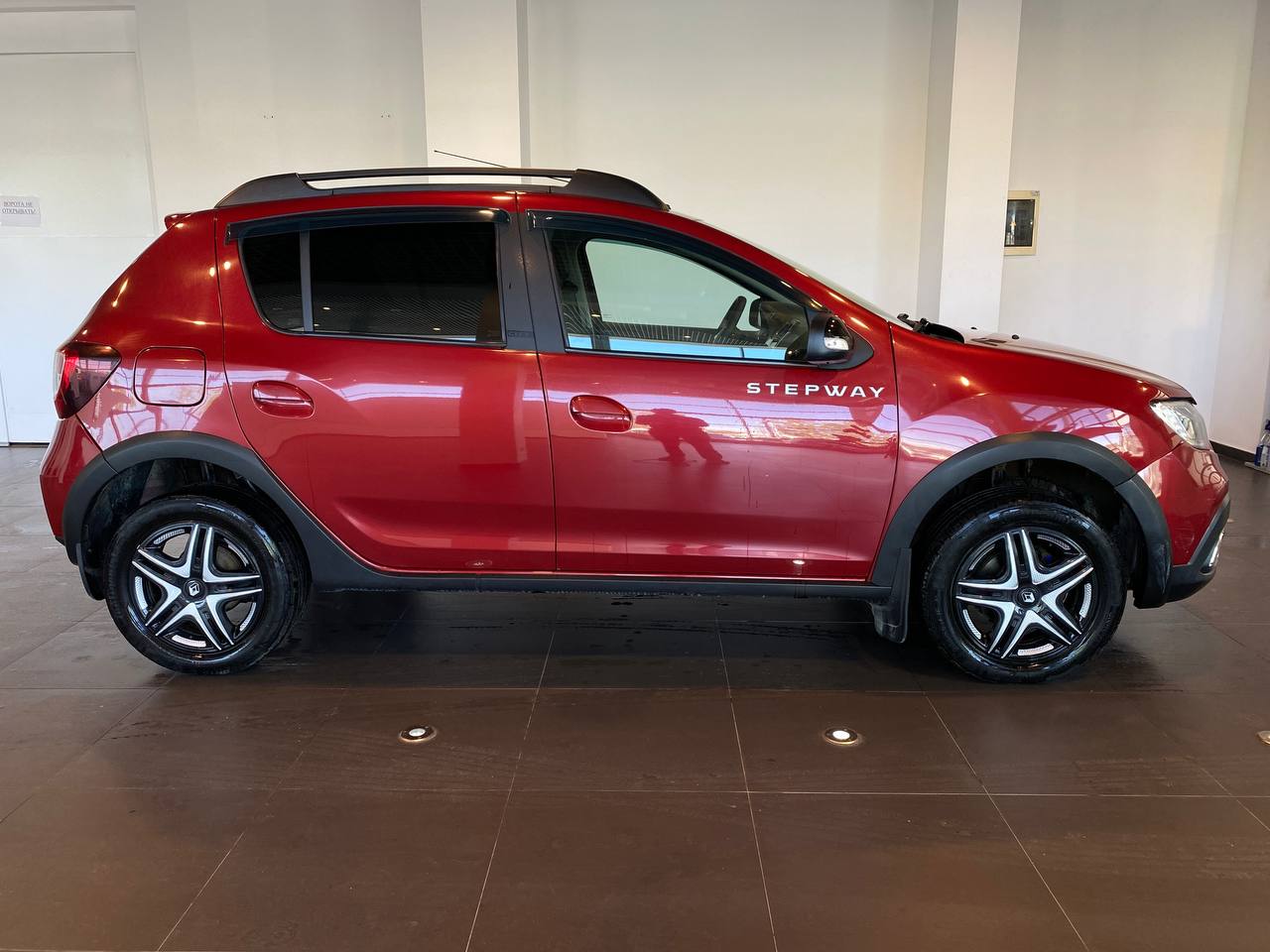 RENAULT SANDERO