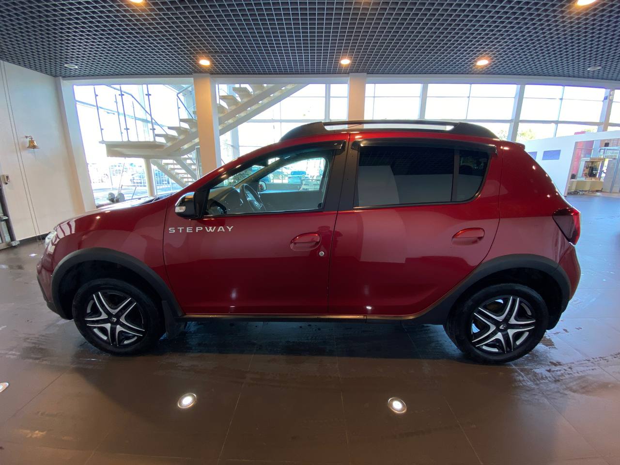 RENAULT SANDERO