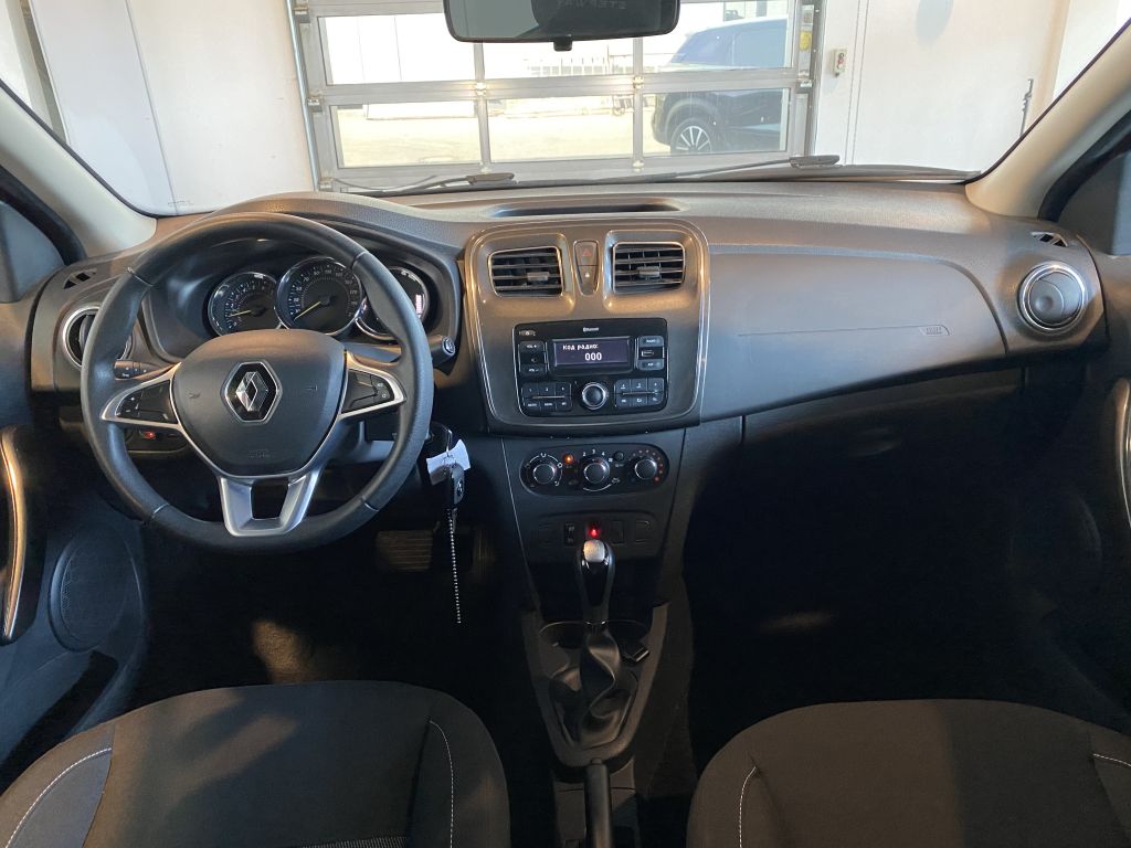 RENAULT SANDERO