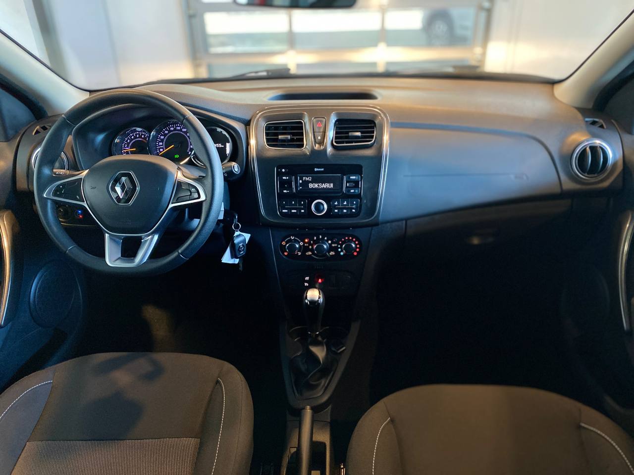 RENAULT SANDERO