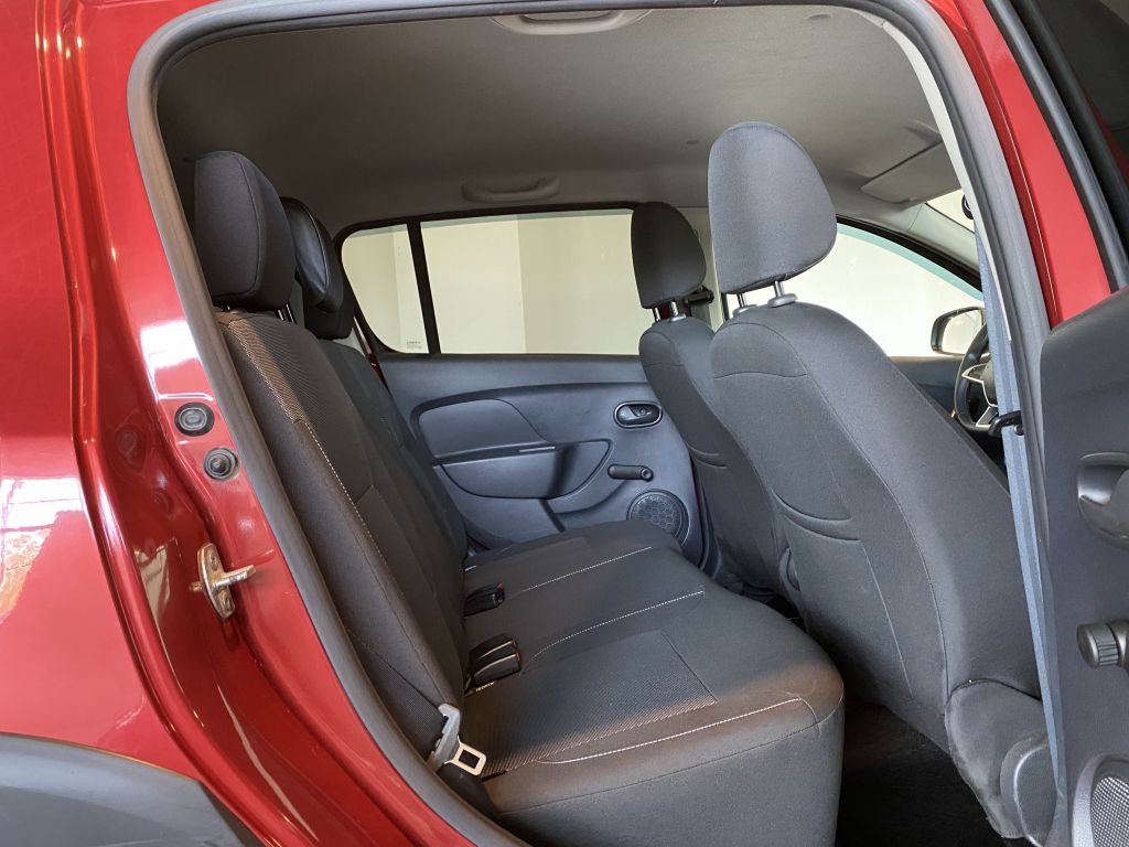 RENAULT SANDERO