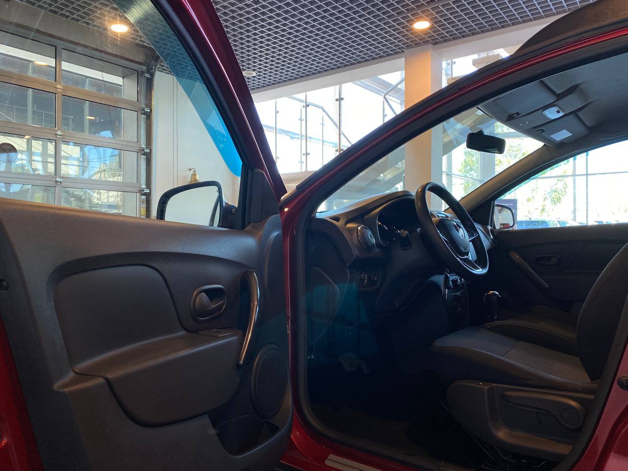 RENAULT SANDERO