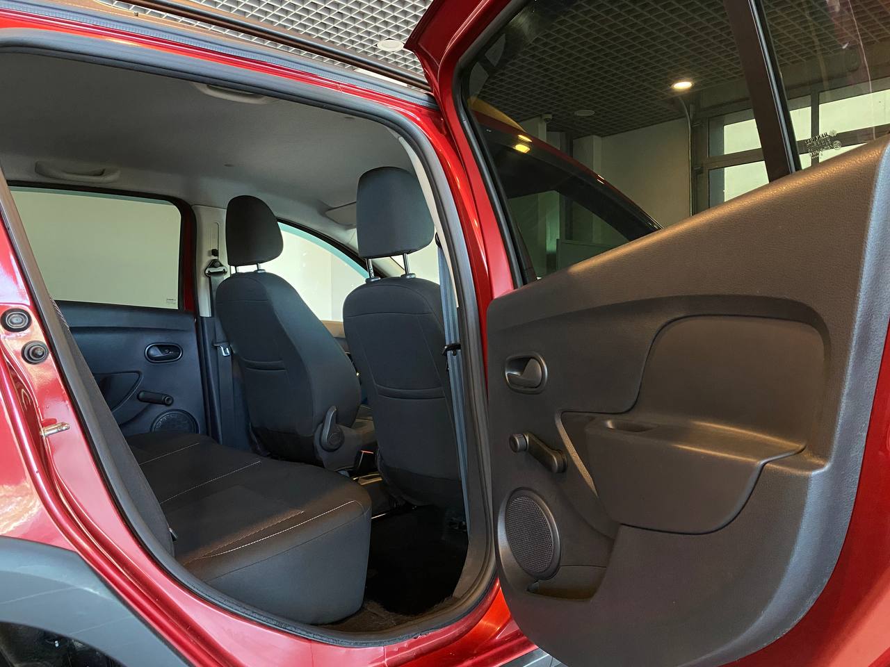 RENAULT SANDERO