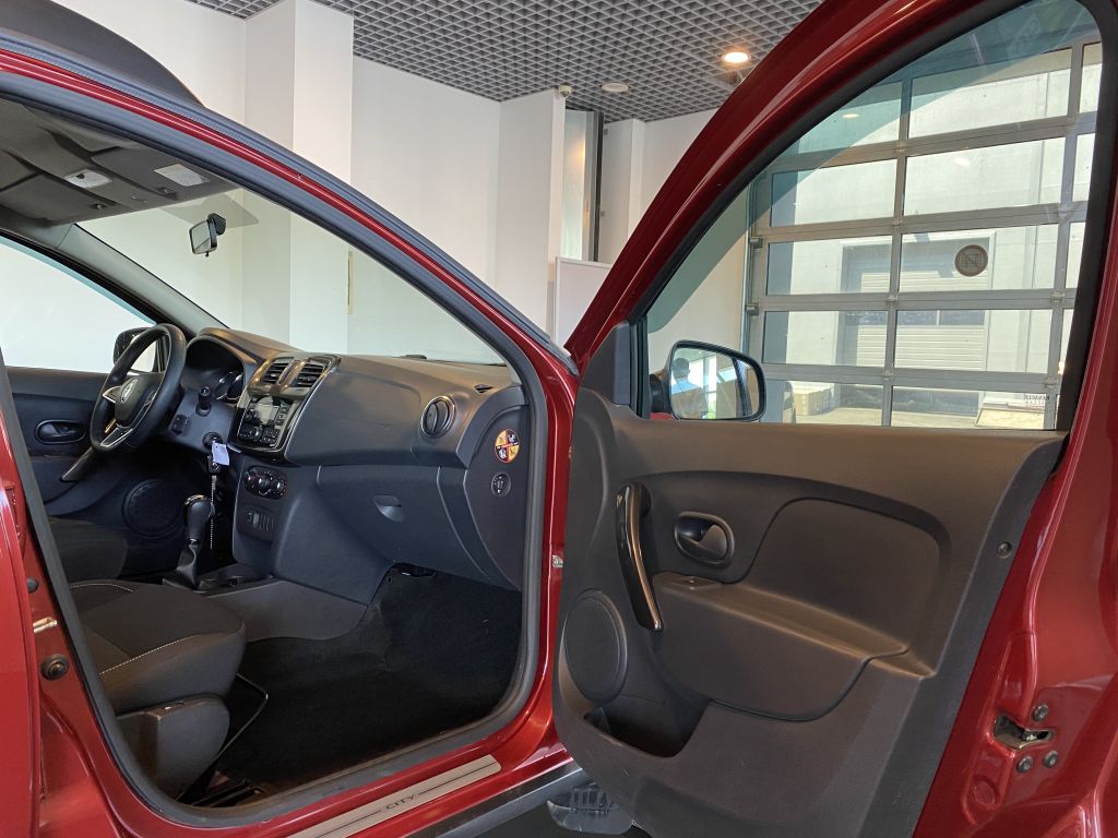 RENAULT SANDERO