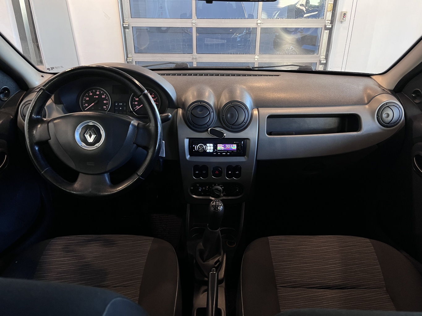 RENAULT LOGAN