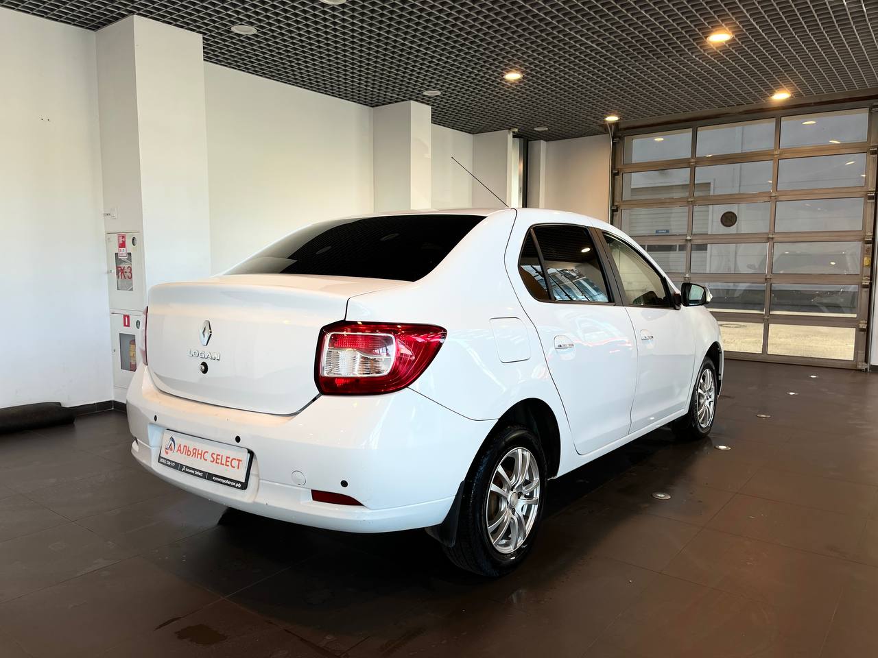 RENAULT LOGAN
