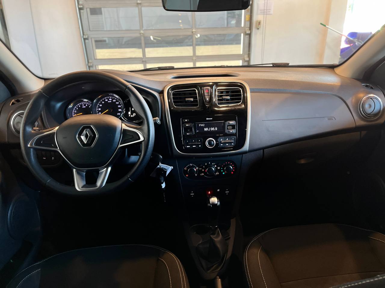 RENAULT LOGAN