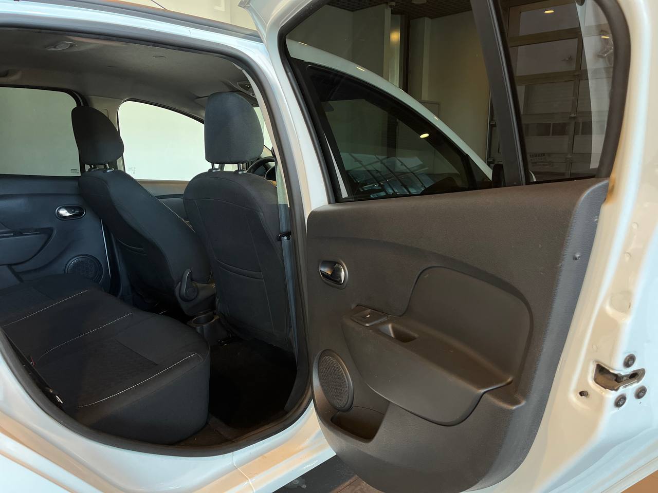RENAULT LOGAN