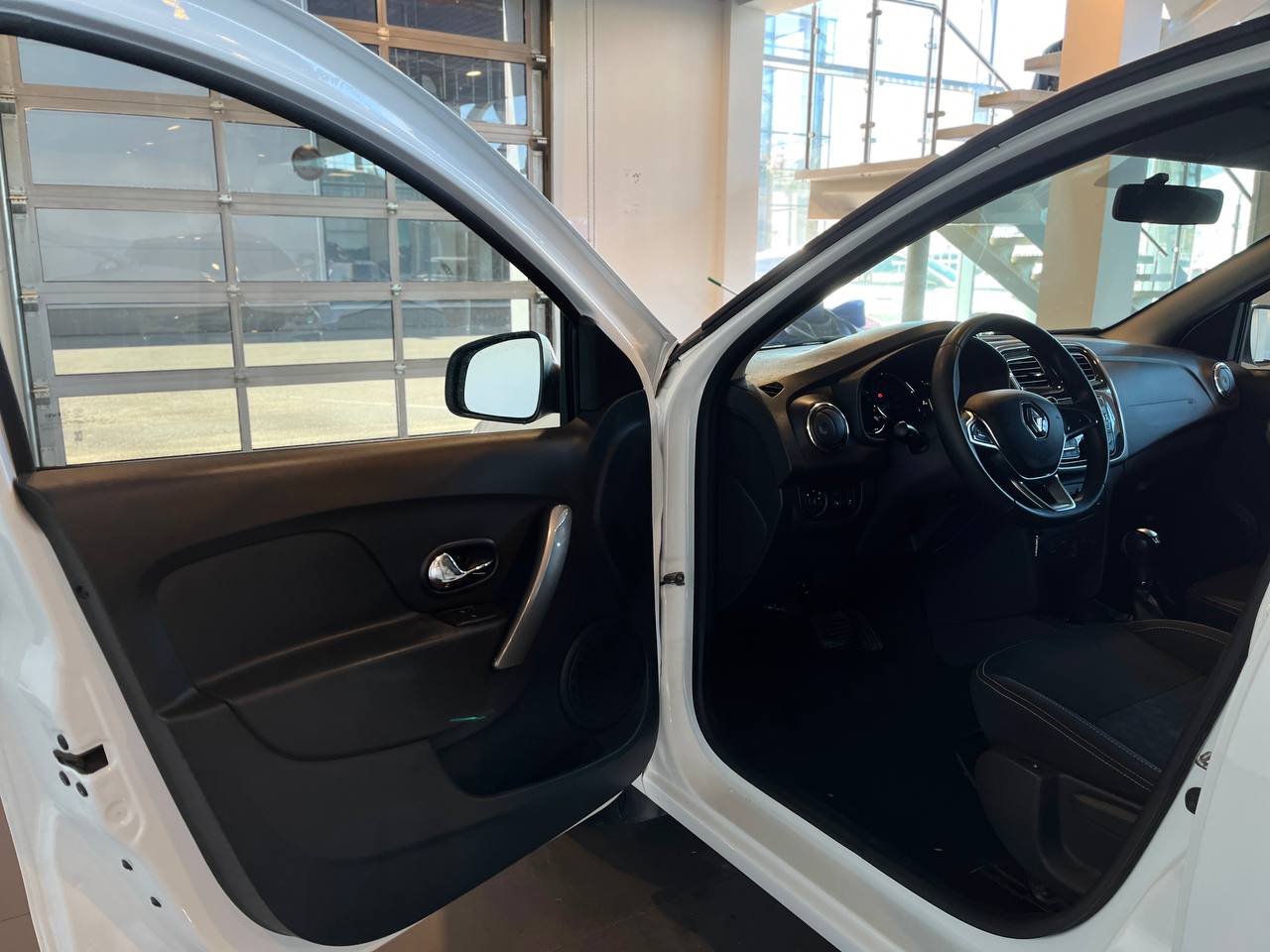 RENAULT LOGAN