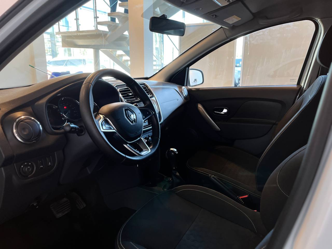 RENAULT LOGAN