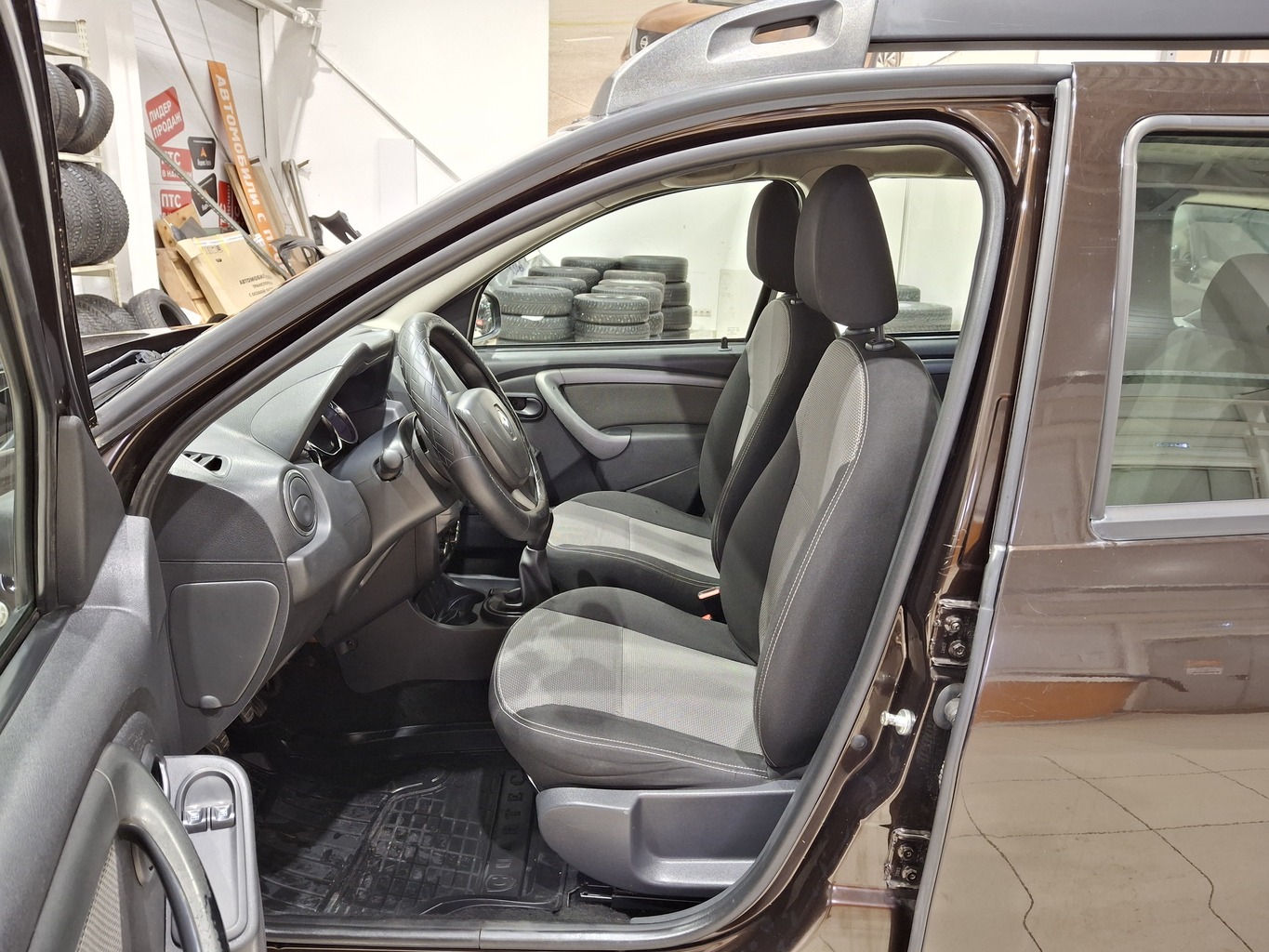 RENAULT DUSTER