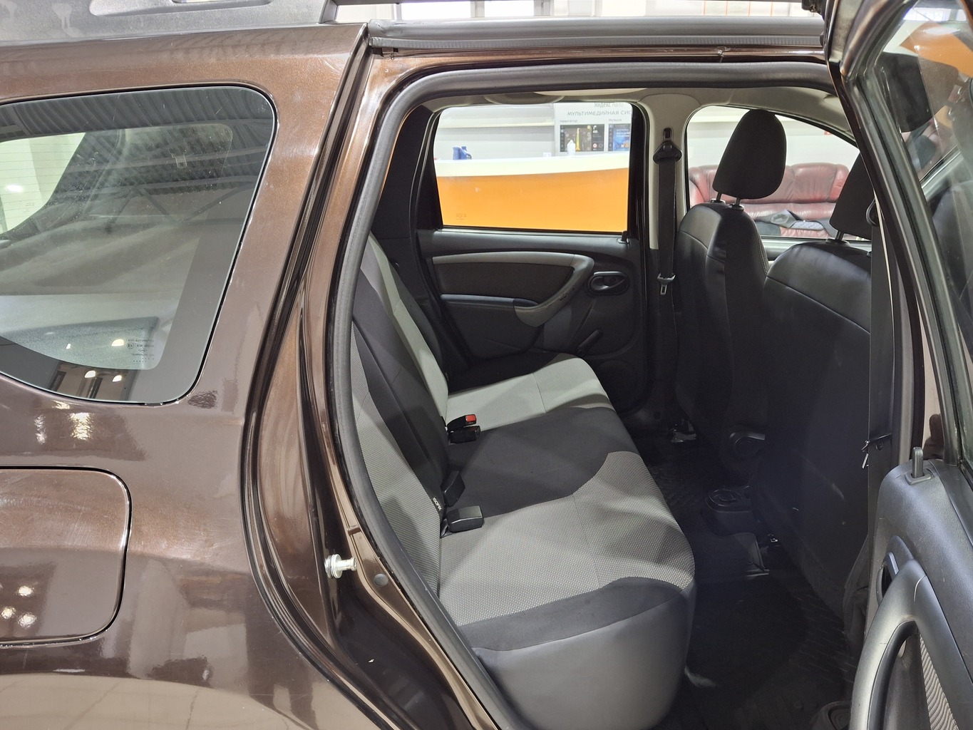 RENAULT DUSTER
