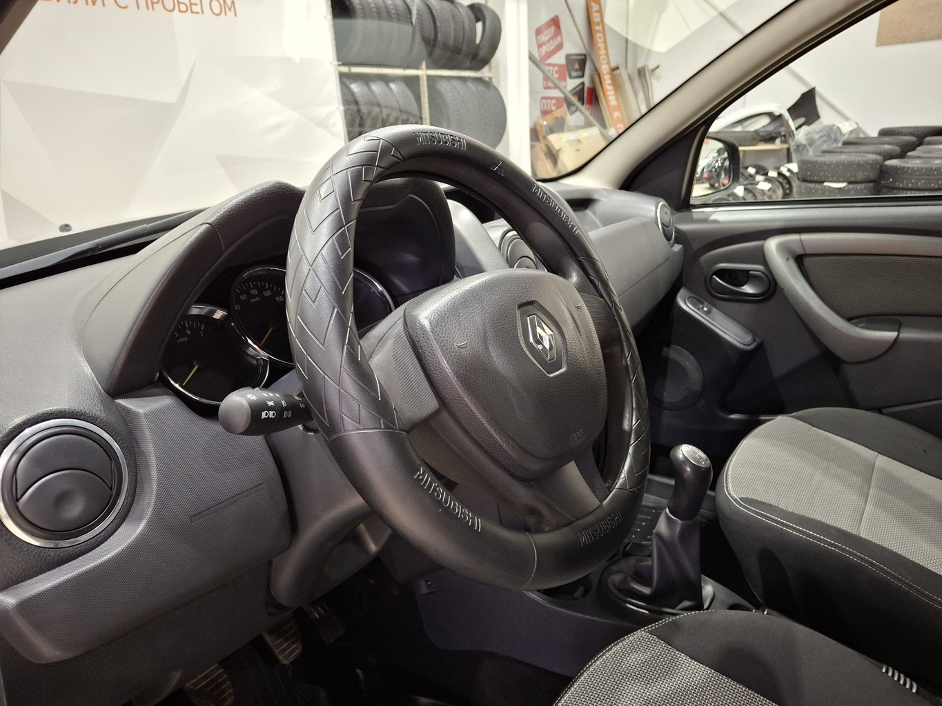 RENAULT DUSTER