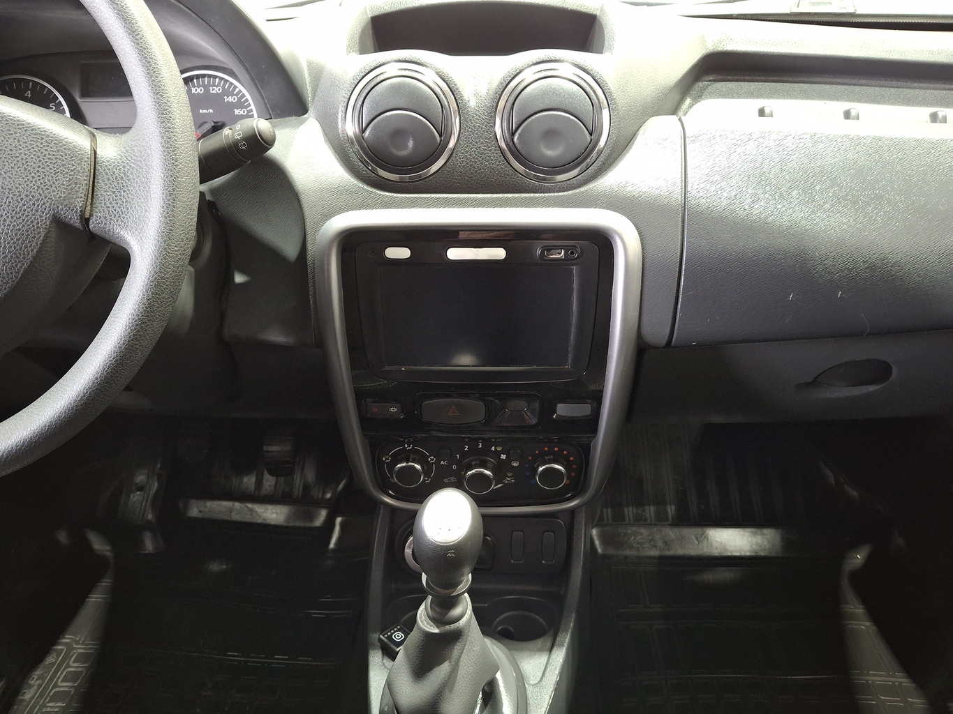 RENAULT DUSTER
